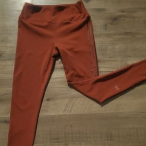 Split 59 S.F. based yoga pants